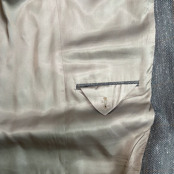 Vintage Burberrys Tweed Blazer - Picture 8 of 9